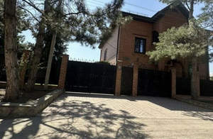 Дом 320м&sup2;, 2-этажный, участок 12 сот.  