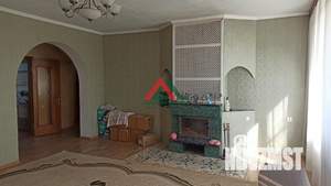 Дом 327м&sup2;, 2-этажный, участок 8 сот.  