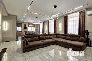 Дом 477м&sup2;, 3-этажный, участок 10 сот.  