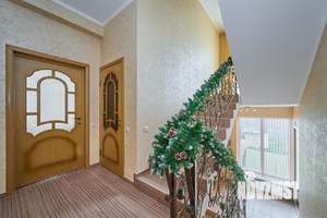 Дом 235м², 3-этажный, участок 10 сот.  