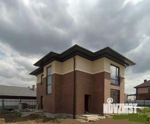 Дом 150м&sup2;, 2-этажный, участок 4 сот.  