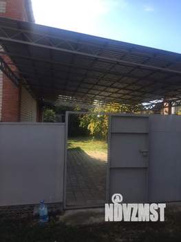 Дом 140м&sup2;, 3-этажный, участок 5 сот.  