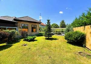 Дом 180м&sup2;, 1-этажный, участок 10 сот.  