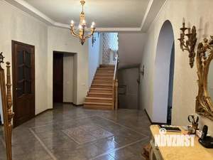 Дом 750м&sup2;, 2-этажный, участок 9 сот.  