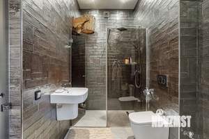 Дом 520м&sup2;, 2-этажный, участок 10 сот.  