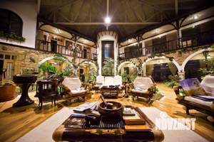 Дом 892м², 2-этажный, участок 19 сот.  