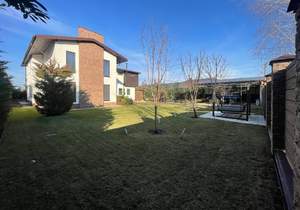 Дом 356м&sup2;, 3-этажный, участок 12 сот.  