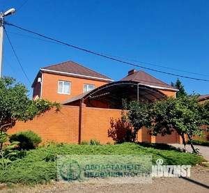 Дом 135м&sup2;, 2-этажный, участок 4 сот.  