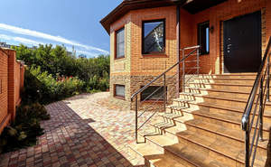 Дом 365м&sup2;, 2-этажный, участок 6 сот.  