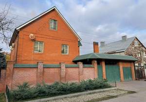 Дом 208м&sup2;, 3-этажный, участок 6 сот.  