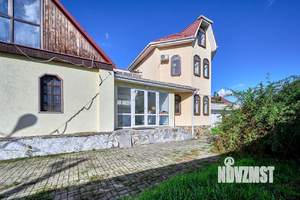 Дом 380м&sup2;, 2-этажный, участок 7 сот.  