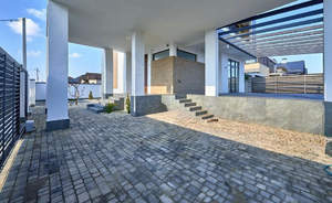 Дом 236м&sup2;, 2-этажный, участок 4 сот.  