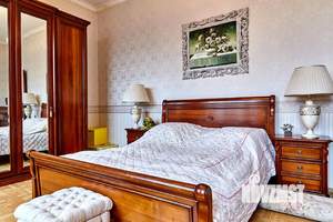 Дом 565м², 2-этажный, участок 8 сот.  