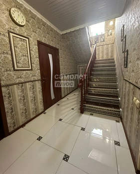 Дом 217м&sup2;, 3-этажный, участок 4 сот.  