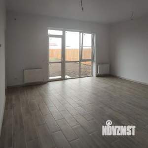 Дом 100м&sup2;, 1-этажный, участок 5 сот.  