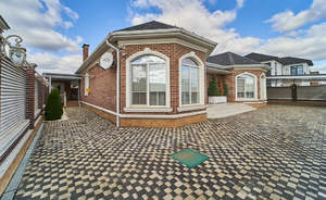 Дом 200м&sup2;, 1-этажный, участок 6 сот.  