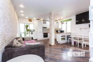 Дом 95м&sup2;, 2-этажный, участок 4 сот.  