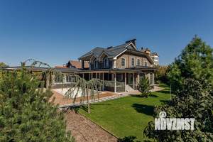 Дом 800м², 3-этажный, участок 15 сот.  