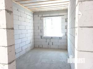 Дом 100м&sup2;, 2-этажный, участок 4 сот.  