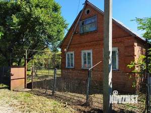 Дом 60м&sup2;, 2-этажный, участок 6 сот.  