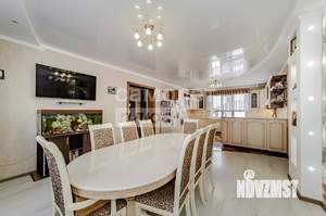 Дом 251м², 2-этажный, участок 14 сот.  