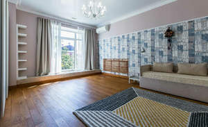 Дом 310м&sup2;, 3-этажный, участок 6 сот.  