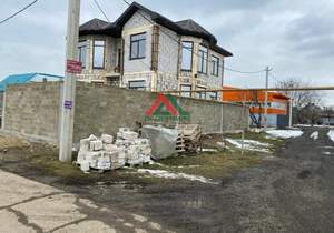 Дом 228м&sup2;, 2-этажный, участок 3 сот.  