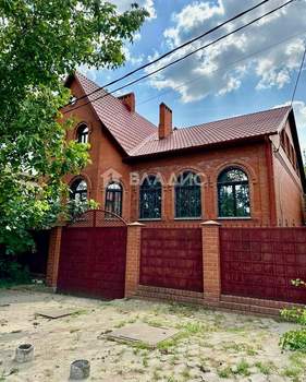 Дом 444м², 2-этажный, участок 10 сот.  