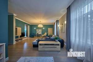 Дом 220м&sup2;, 2-этажный, участок 10 сот.  