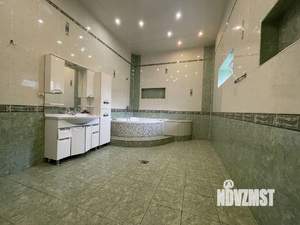 Дом 330м², 2-этажный, участок 6 сот.  