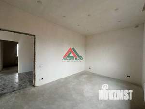 Дом 218м&sup2;, 2-этажный, участок 3 сот.  