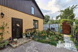 Дом 140м&sup2;, 1-этажный, участок 6 сот.  