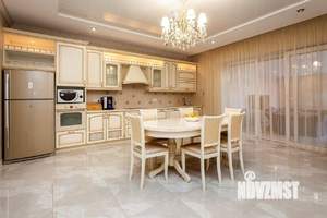 Дом 233м&sup2;, 3-этажный, участок 5 сот.  