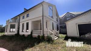 Дом 400м², 2-этажный, участок 10 сот.  