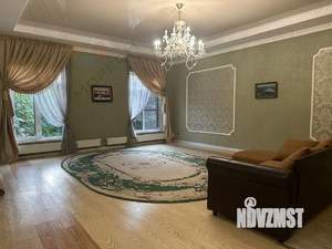 Дом 280м², 2-этажный, участок 6 сот.  