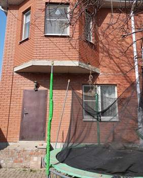 Дом 195м², 2-этажный, участок 9 сот.  