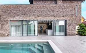 Дом 409м&sup2;, 2-этажный, участок 7 сот.  