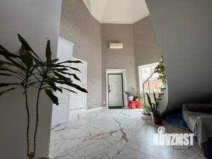 Дом 254м², 2-этажный, участок 10 сот.  