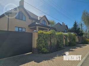 Дом 284м², 2-этажный, участок 8 сот.  