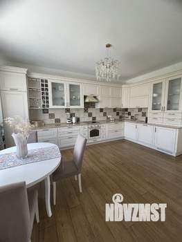 Дом 237м&sup2;, 2-этажный, участок 8 сот.  