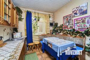 Дом 105м&sup2;, 5-этажный, участок 8 сот.  