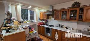 Дом 427м&sup2;, 2-этажный, участок 3 сот.  