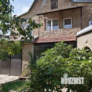 Дом 215м², 2-этажный, участок 6 сот.  