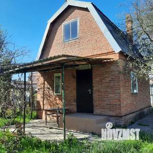 Дом 50м&sup2;, 2-этажный, участок 4 сот.  