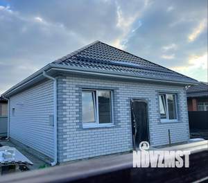 Дом 100м&sup2;, 2-этажный, участок 4 сот.  