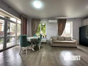 Дом 123м&sup2;, 2-этажный, участок 4 сот.  