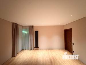 Коттедж 400м², 2-этажный, участок 8 сот.  