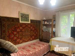 Дом 42м², 3-этажный, участок 6 сот.  