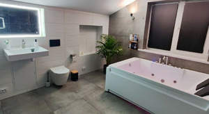 Дом 210м&sup2;, 2-этажный, участок 6 сот.  