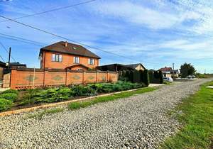 Дом 290м&sup2;, 3-этажный, участок 10 сот.  